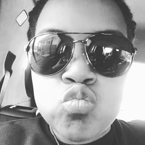 Meet your Posher, Ari